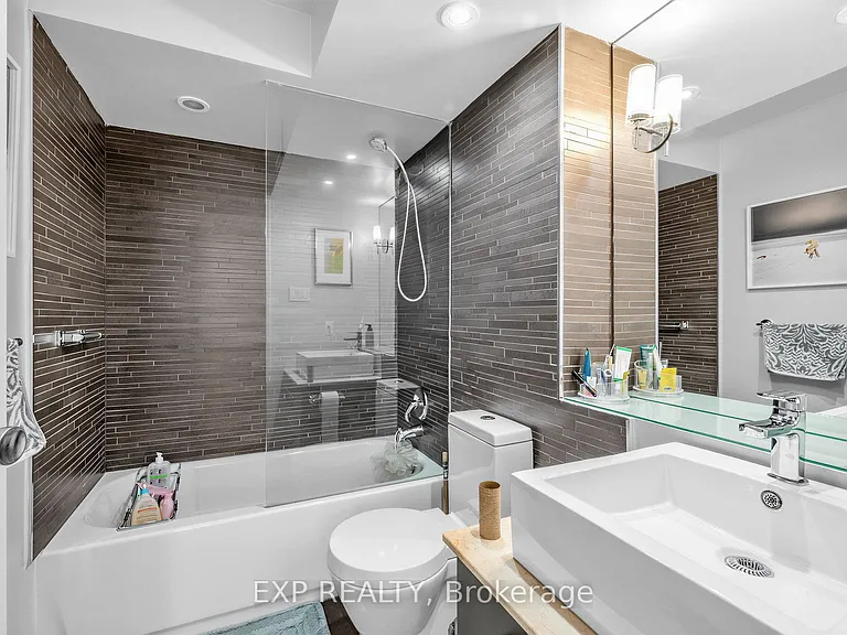 77 Maitland Pl #1127 — Photo 10