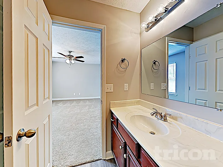 912 Tapoco Ct — Photo 9