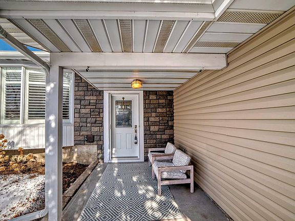 2nd image of 29 Bradburn Cres