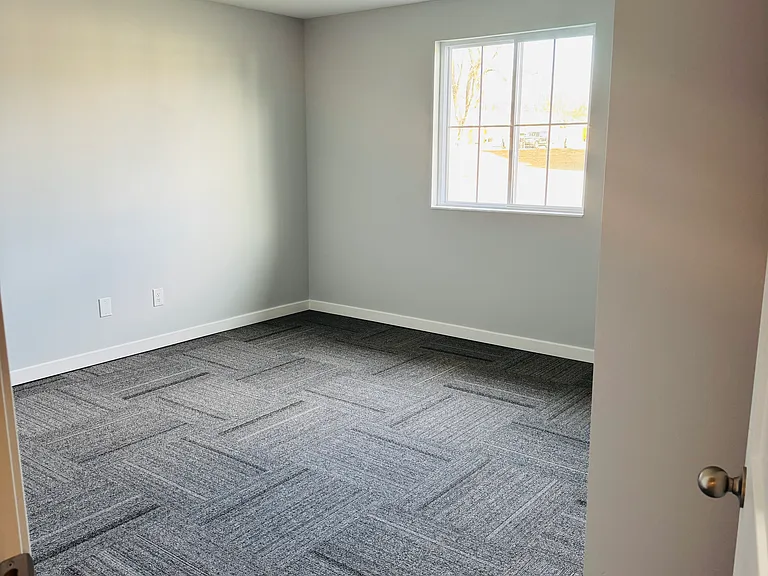 1100 N Baltimore Ave #5 — Photo 2