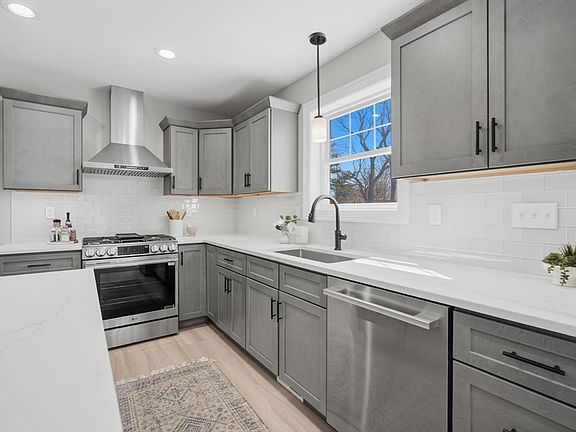 4th image of 212 Montgomery Rd