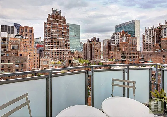 Sold by Halstead Real Estate | media 24