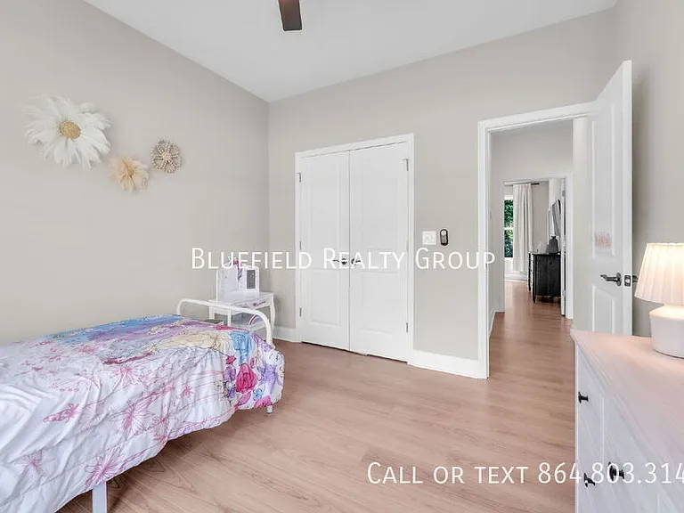 713 Rockcliff St — Photo 30