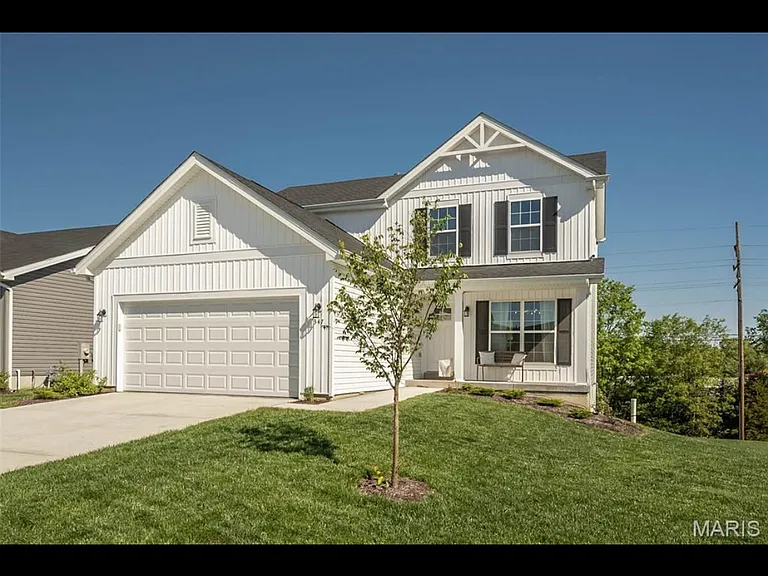 347 Cumberland Ct — Photo 2