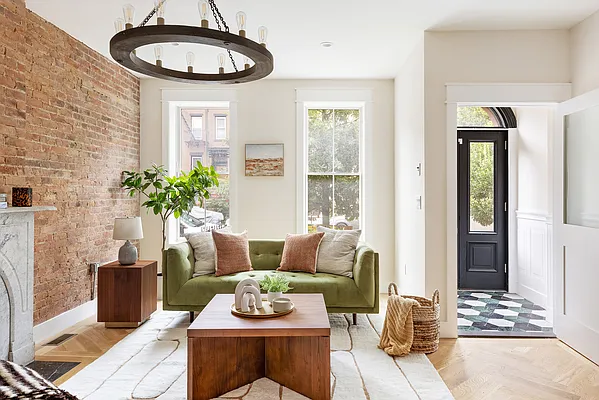 Sold by Compass | media 1