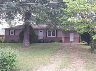 1933 Hunsucker Dr, Claremont, NC 28610