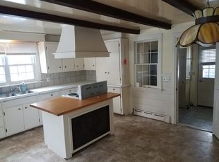 41 Courtland St APT 1, Pawcatuck, CT 06379