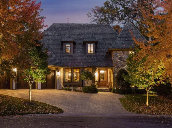 410 Carpenters Pt, Wayzata, MN 55391