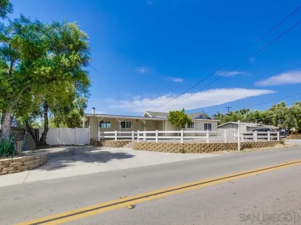 12224 Lemon Crest Dr, Lakeside, CA 92040