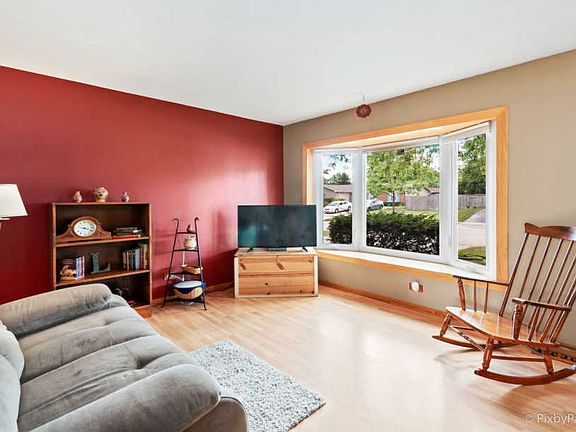 4th image of 8113 S Carnaby Ct