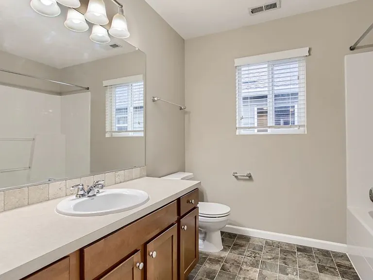 20815 Sister Ln — Photo 12