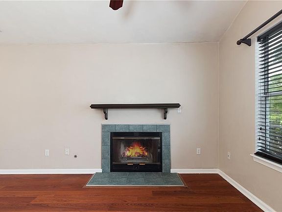 5th image of 1574 Fuller Ln