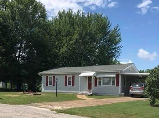 943 Meadow Dr, Catawissa, MO 63015