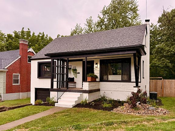 3rd image of 3651 Edgebrook Dr