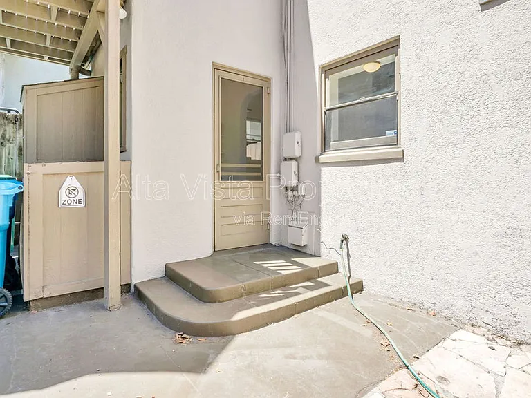 301 Brookes Ave — Photo 25