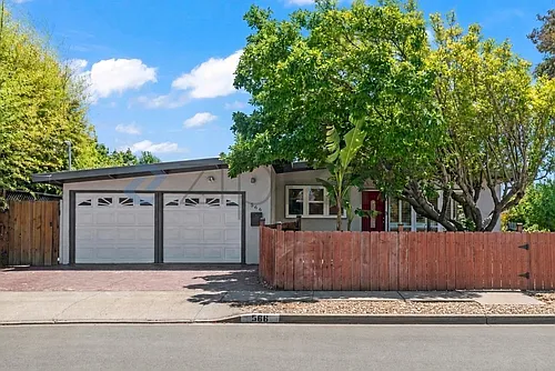 566 Beechmont Ln Photo 1