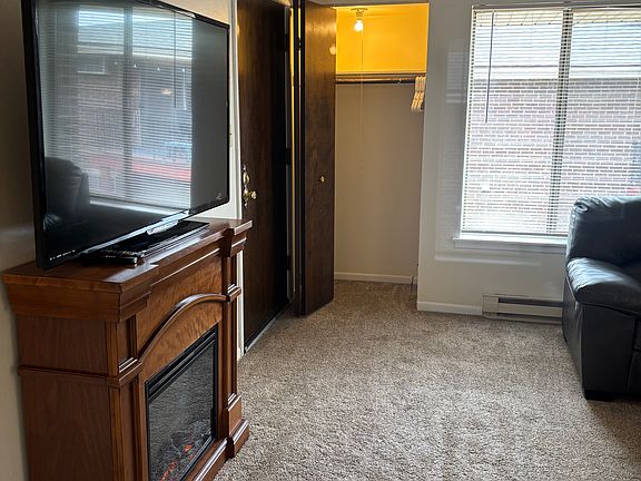 3rd image of 15814 Terrace Dr #O2