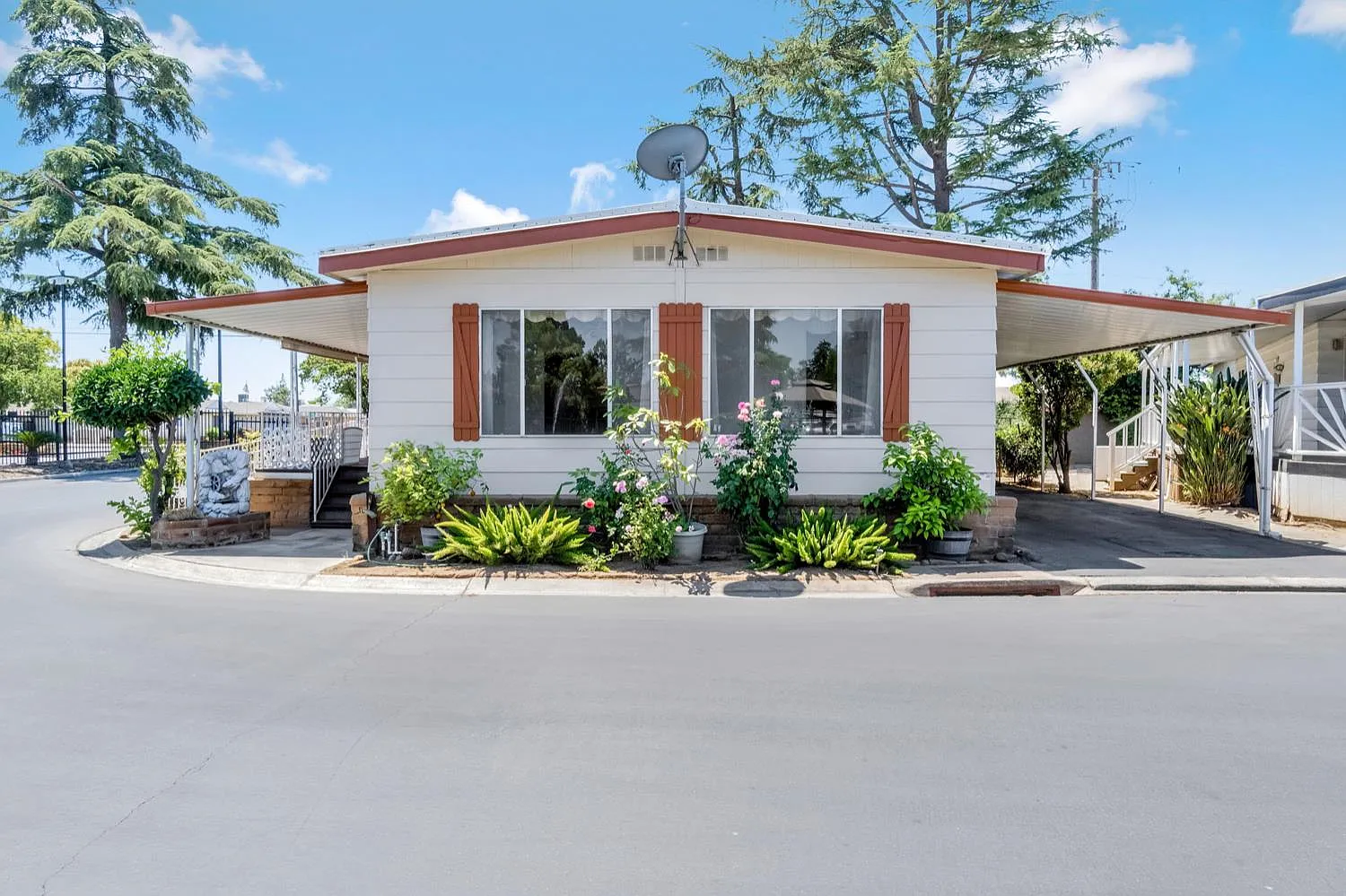 2706 W Ashlan Ave #11 photo 1