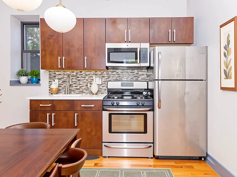 355 Stockton St #1B — Photo 3