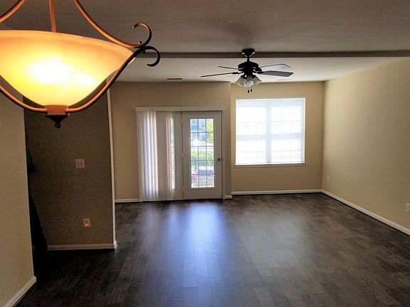 5th image of 1970 Scotts Crossing Way APT 203