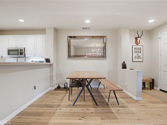 3rd image of 27344 Oaktree Pl