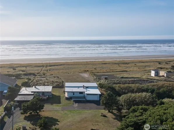 420 W Lough Lane, Westport, WA 98595