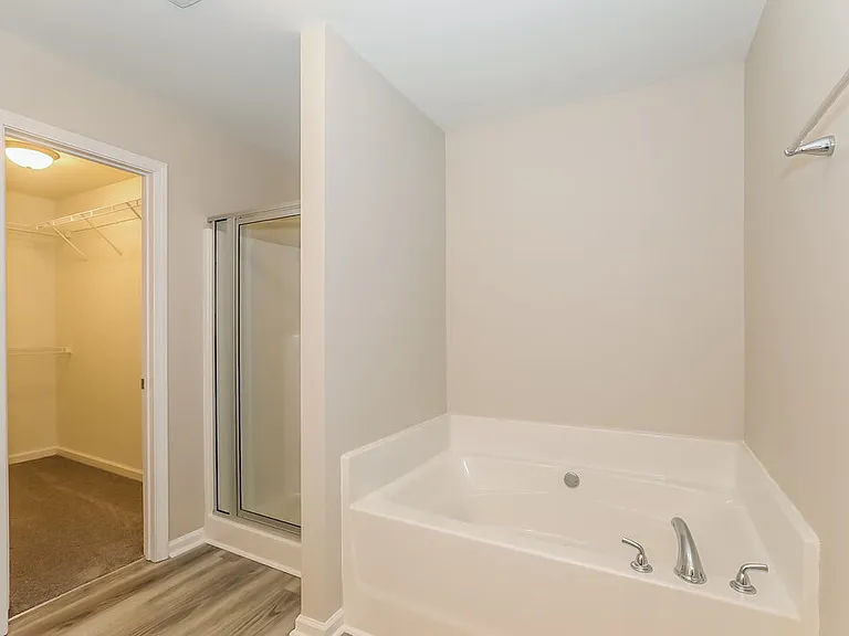 247 Turtle Creek Dr — Photo 11