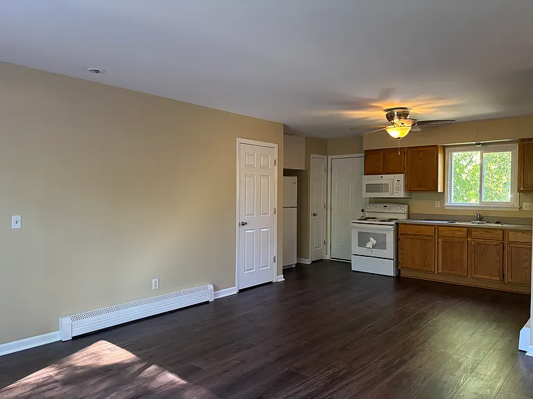 2838 Moland St #C — Photo 8
