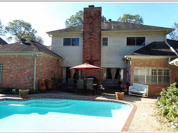 2nd image of 1411 W Brooklake Dr