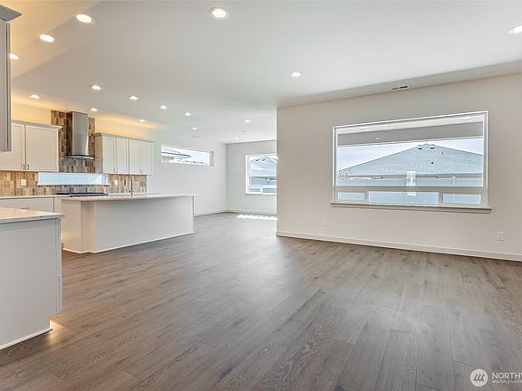 5th image of 200 E Chinook Road
