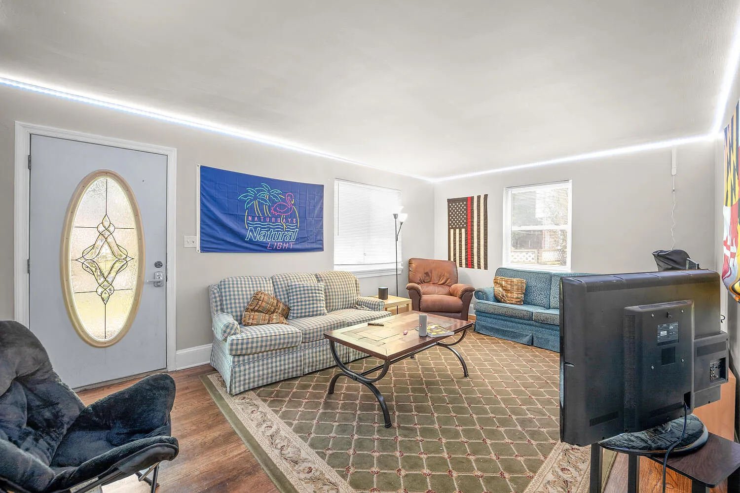7 bed, 1600 sqft, $9,100 — Photo 3
