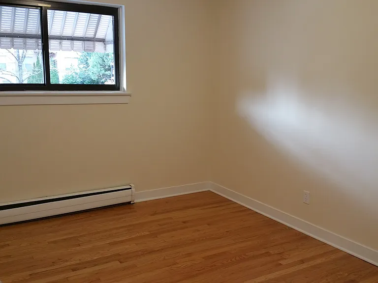 1441 N Franklin Pl — Photo 7