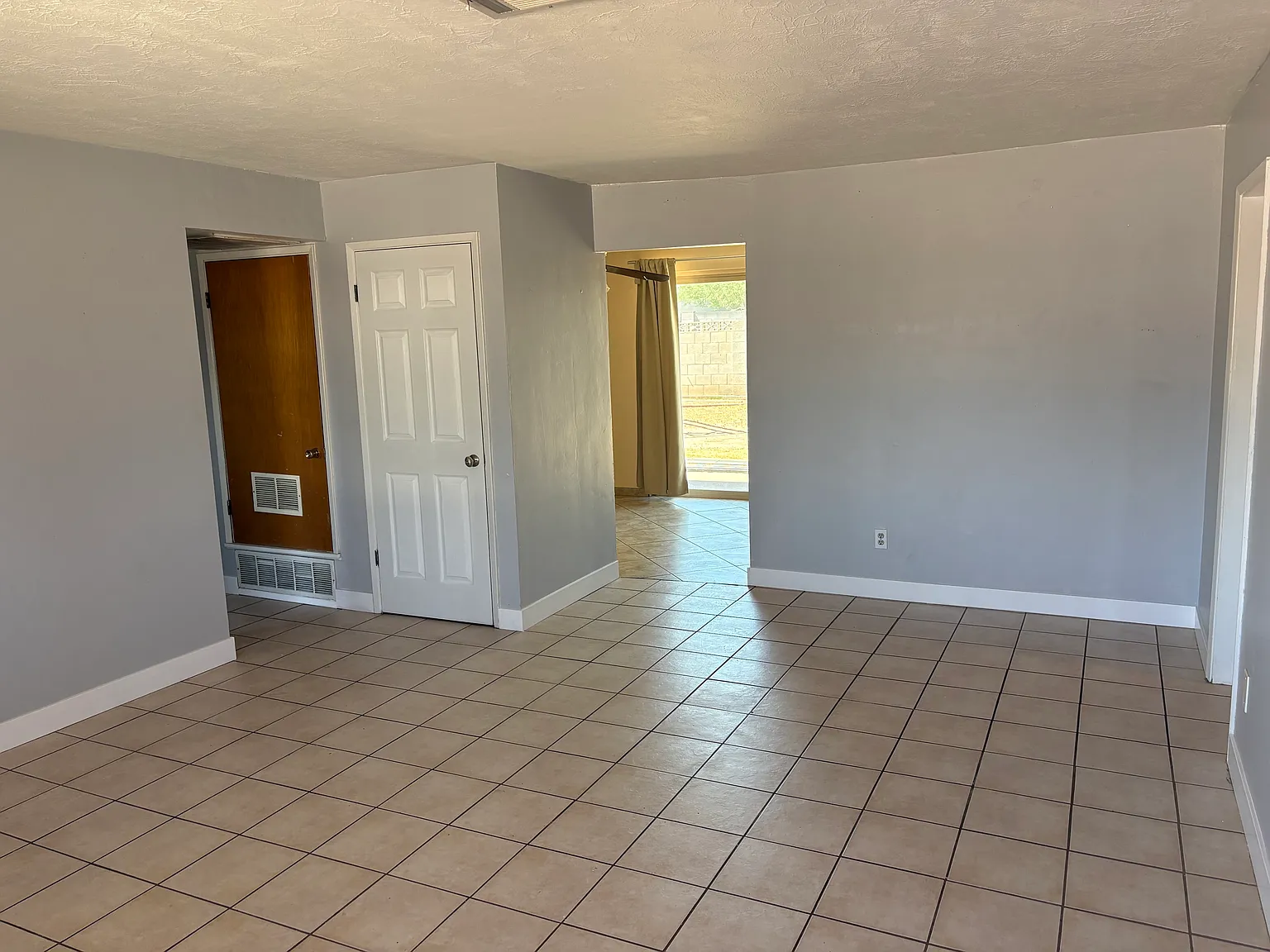 4 bed, 1508 sqft, $2,750 — Photo 2