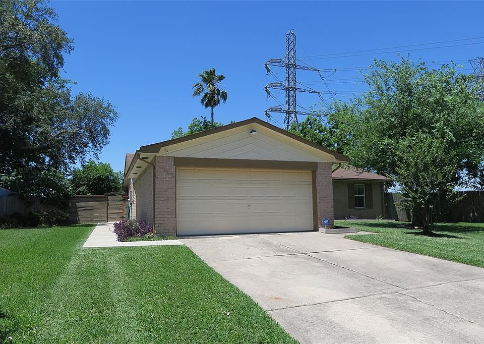 1st image of 11303 Camphorwood Dr
