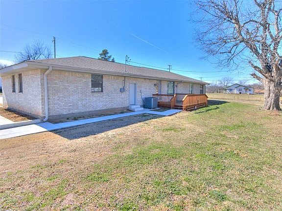 3rd image of 20699 Hensel St