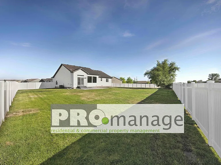 3755 E Inglewood Dr — Photo 15