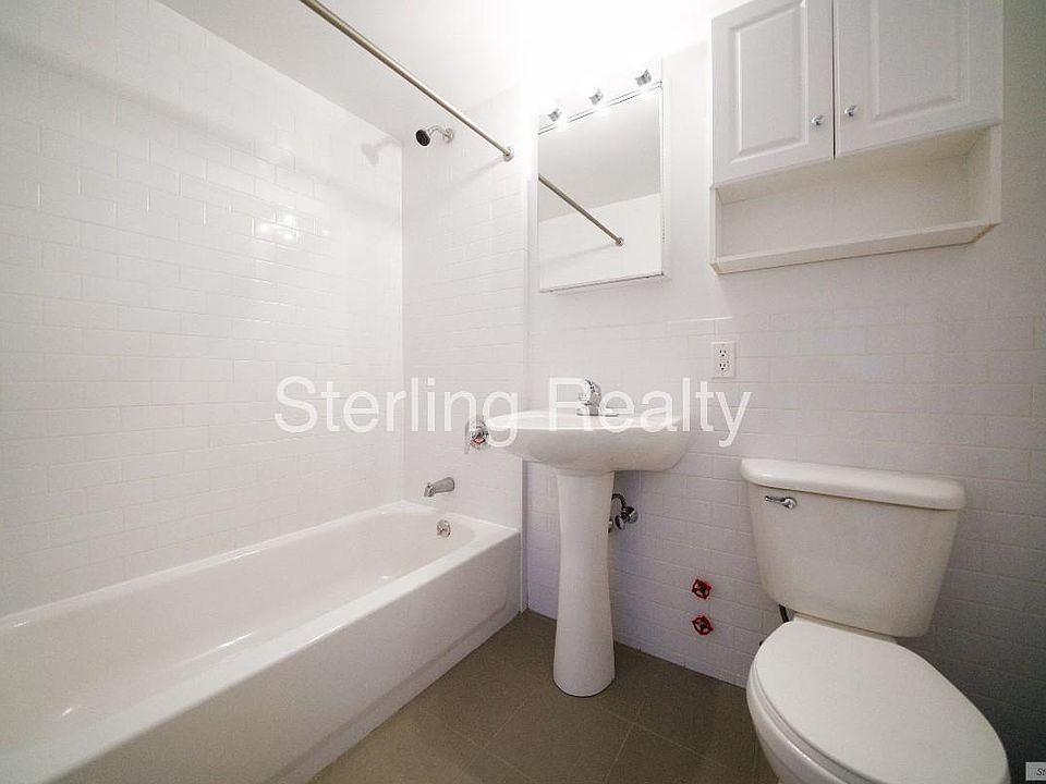 1st image of 3172 31st St APT 7C