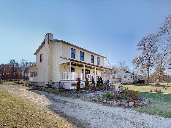 3rd image of 2950 Colon Dr