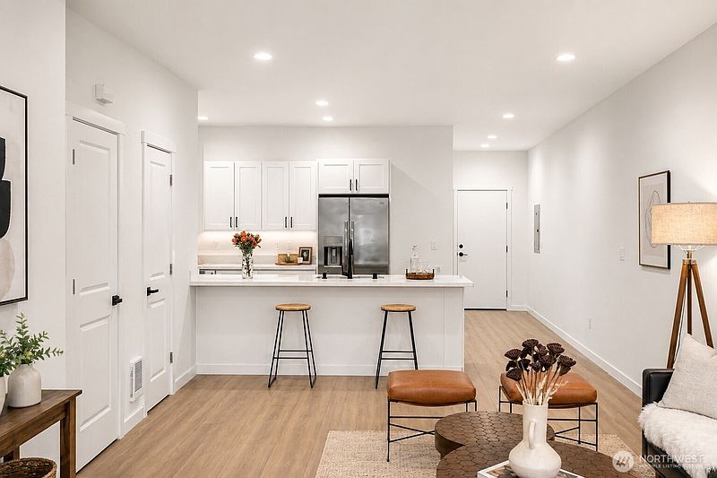 5th image of 4813 E Q Street