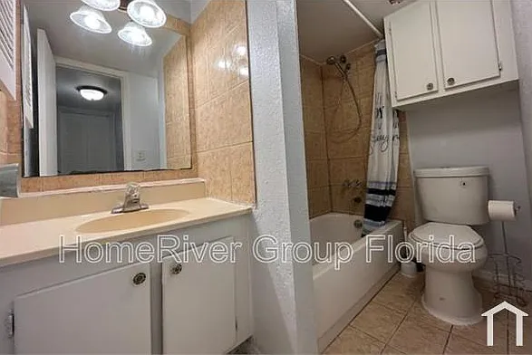 9011 Westchester Cir — Photo 10