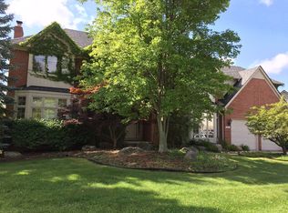 2962 Pheasant Ring Dr, Rochester Hills, MI 48309