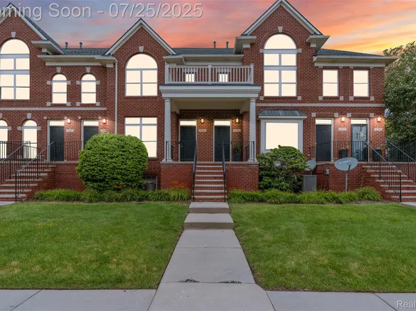 3185 Newbury Pl, Troy, MI 48084