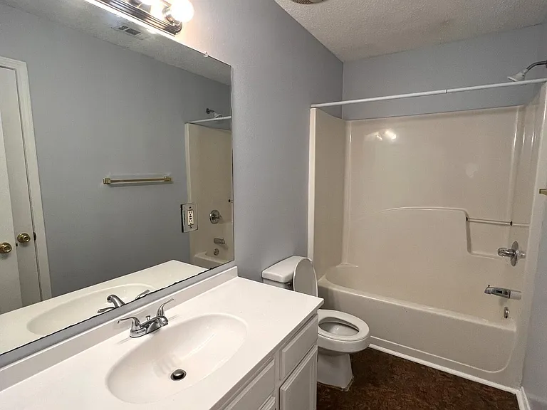 13181 Warren Dr — Photo 9