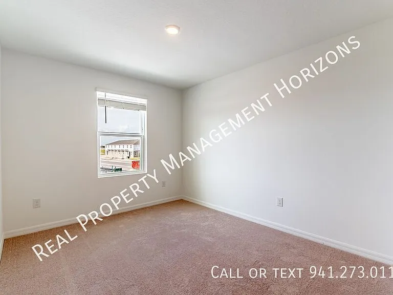 10709 Eclipse St — Photo 14