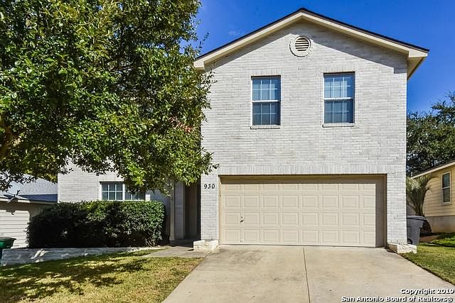1st image of 930 Magnolia Hl