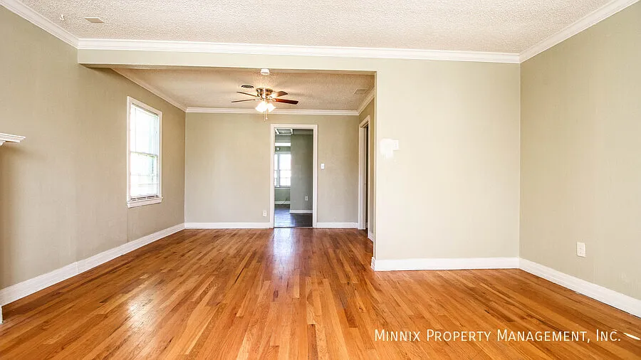 2202 20th St. — Photo 2
