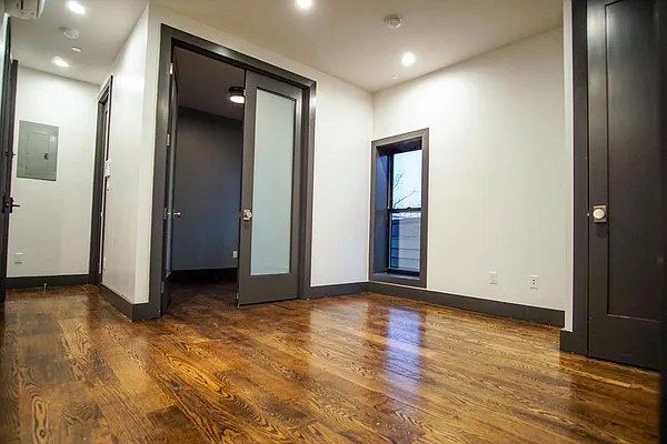 Rented by Lofts and Flats LLC | media 29