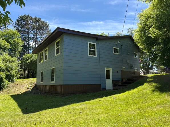 511 S 4th St, Ontonagon Township, MI 49953