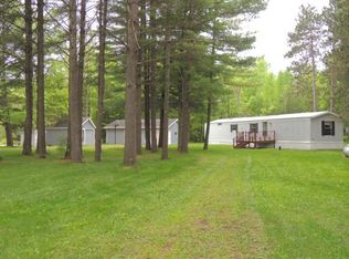 5105 Crawford Rd, Oconto, WI 54153