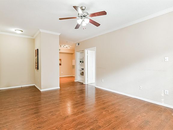 4th image of 2255 Braeswood Park Dr APT 183